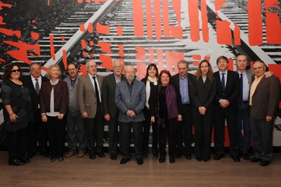 Foto de familia de los miembros de los jurados de los Premios Tiflos
