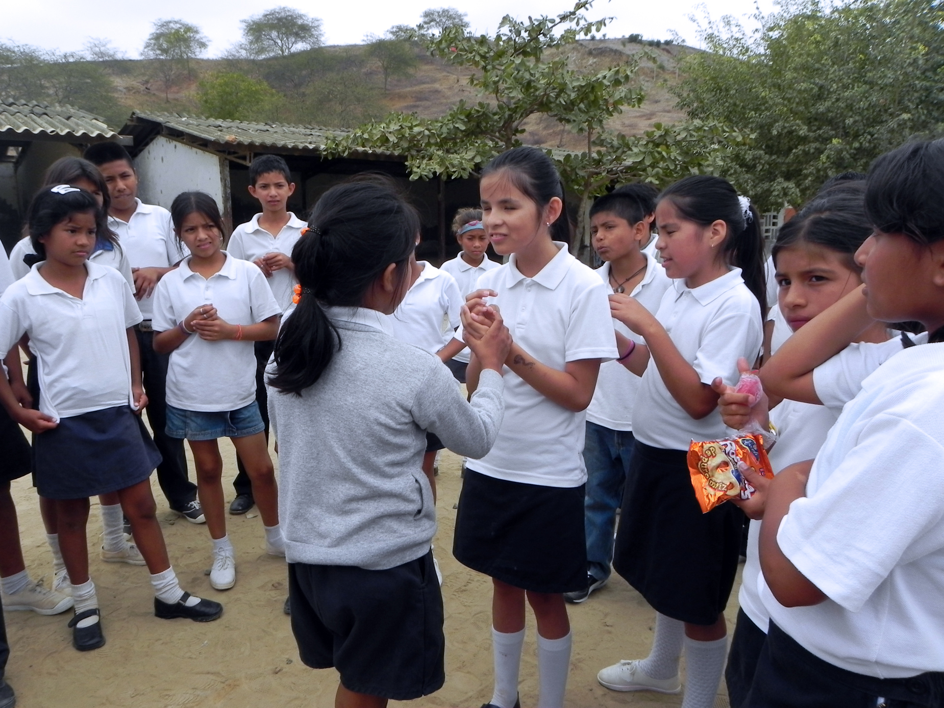 Un rato de recreo en la escuela ecuatoriana de la Fundación Doctor Oswaldo Loor