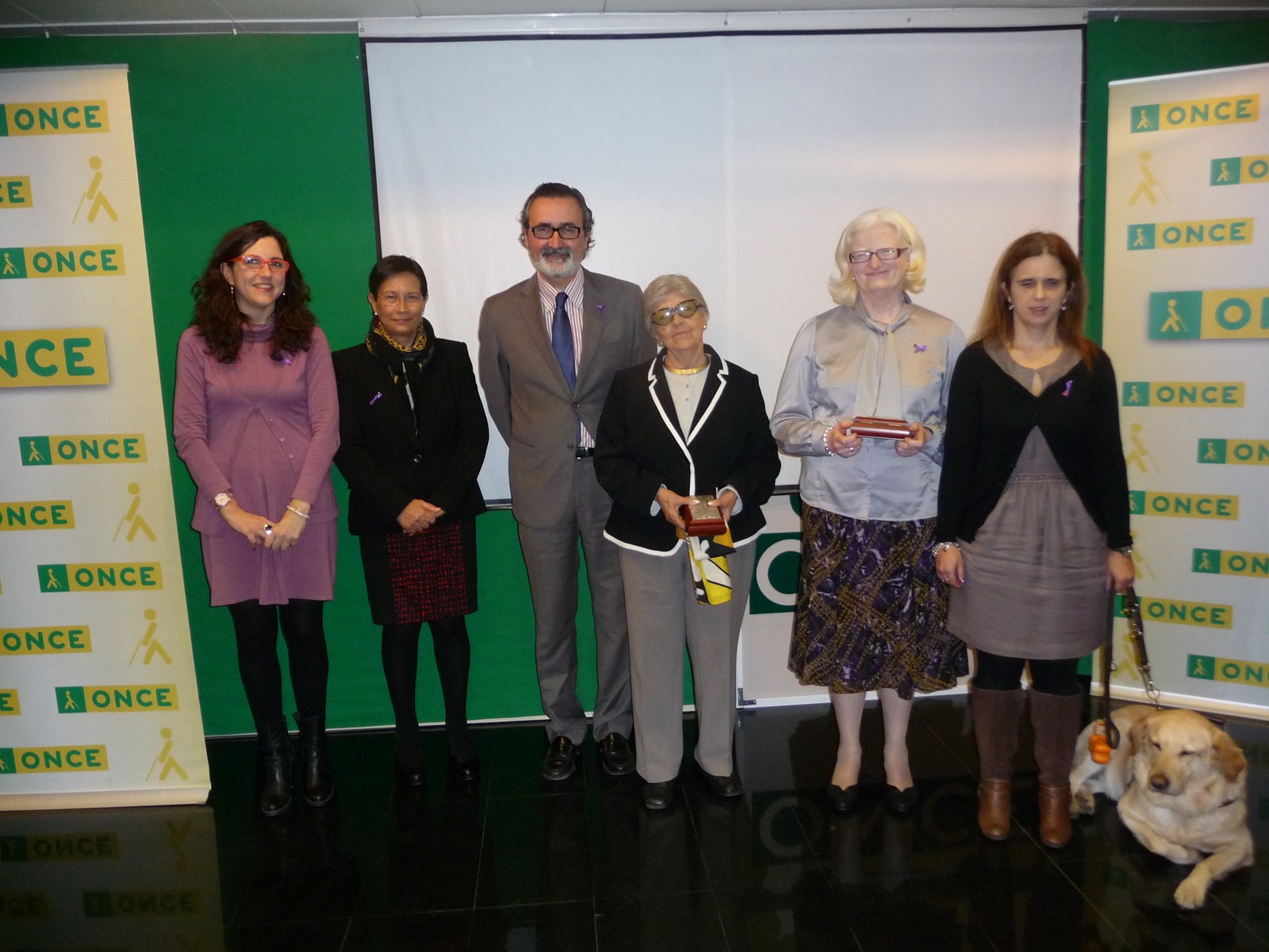 En Baleares se desarrolló un interesante acto-coloquio y se rindió homenaje personal a dos afiliadas.