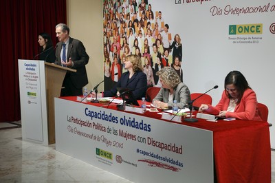 De Izquierda a derecha:José Manuel Huesa, Rosa Estarás, Teresa Palahí e Iratxe García