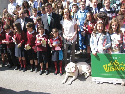 Escolares asturianos participantes en el Día de la Ilusión