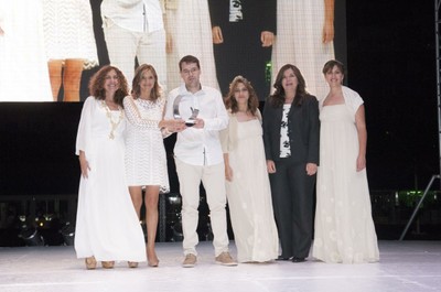 Responsables de SERTEL recogiendo el Premio Platinume Contact Center Awards