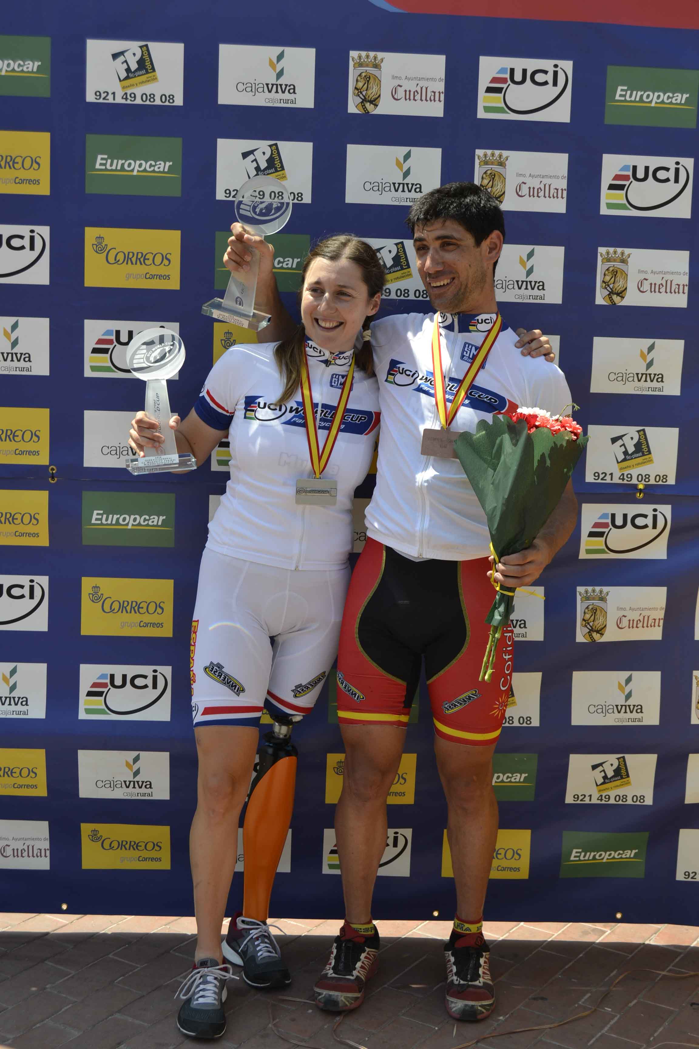 Raquel Acinas y Maurice Eckhard lucen, con orgullo, sus medallas de oro 