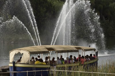 Foto Pepo Herrera.Paseo en barca por el lago de Isla Mágica