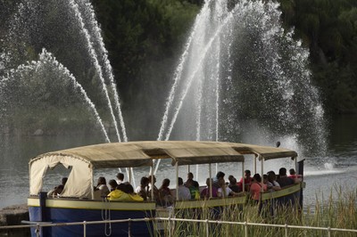 Foto Pepo Herrera.Paseo en barca por el lago de Isla Mágica