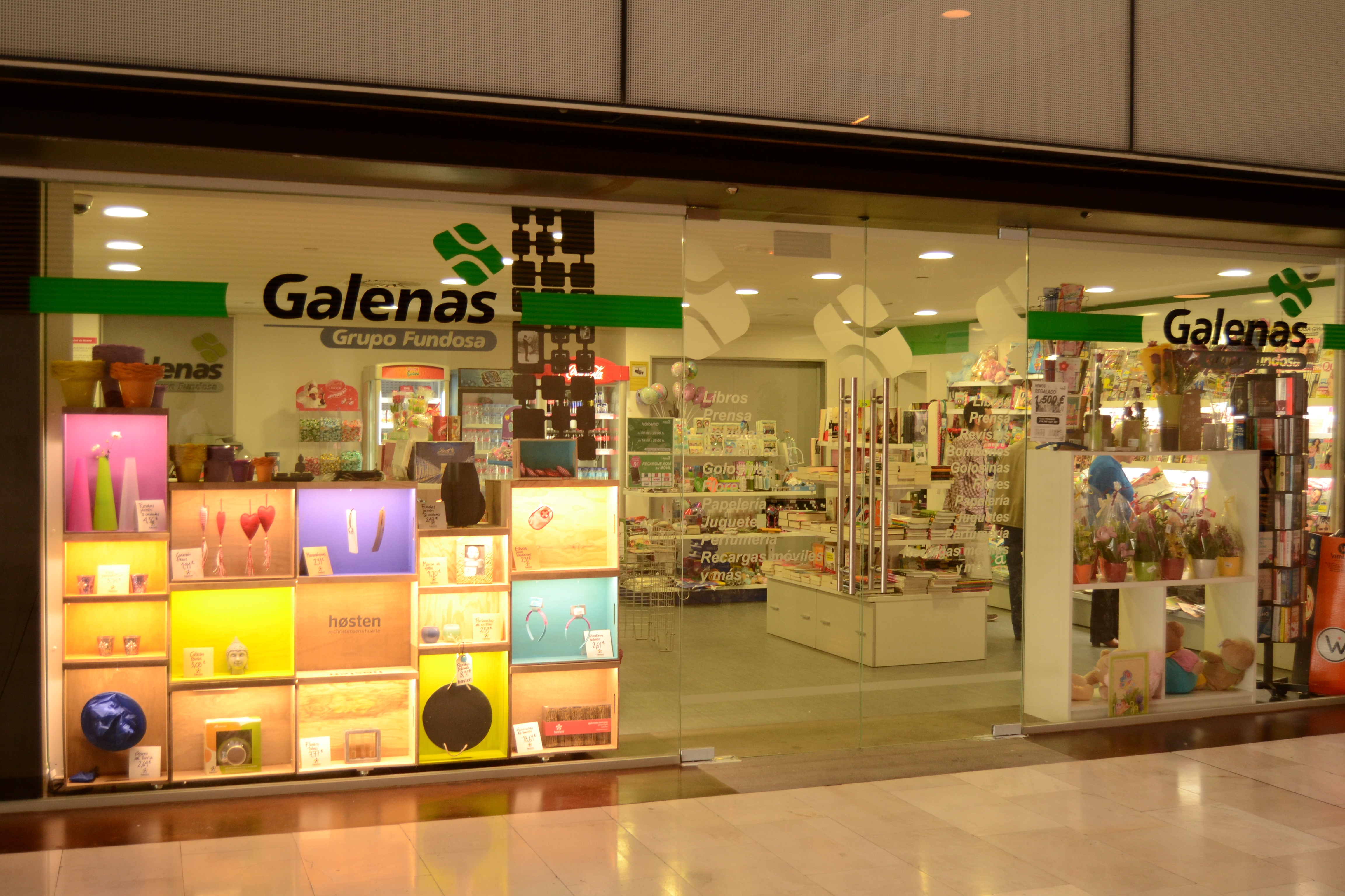 Fachada de la nueva tienda de Galenas en el centro hospitalario de Córdoba