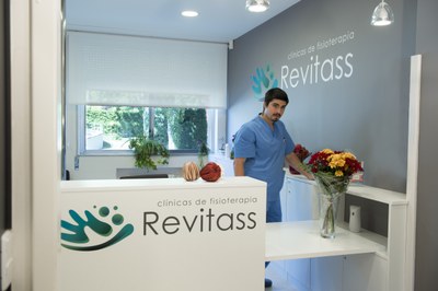Recepción de la clínica de Revitass sita en la sede de la Escuela Universitaria de Fisioterapia de la ONCE (calle Nuria de Madrid)
