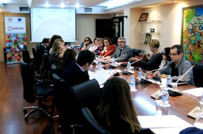 Momento de la reunión de Red incluD-ed