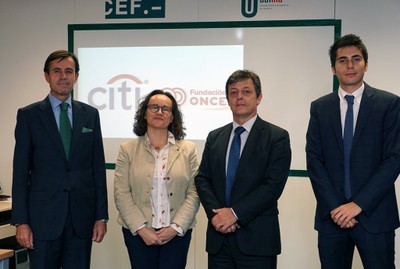 Los representantes de Fundación ONCE y de Citi, en la presentación del curso