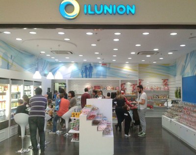 Tienda de conveniencia de ILUNION Retail en un centro comercial madrileño