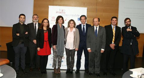 Foto de familia de los miembros del Foro Inserta con la secretaria de Estado de Justicia, Carmen Sánchez-Cortés
