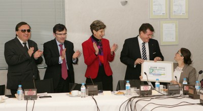 Presentación del cupón de 19 de diciembre dedicado a FOAL