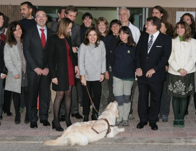 Foto de familia de Sáenz de Santa María con los responsables de la ONCE