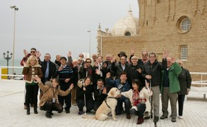 Un grupo de participantes en este turno especial navideño durante su visita a la ciudad de Cádiz