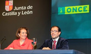Marí Josefa García e Ismael Pérez presentan el convenio ONCE-Junta de Castilla y León