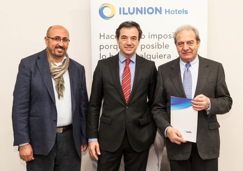 De izquierda a derecha, Amer Hijazi, José Ángel Preciados y Ramón Mayo