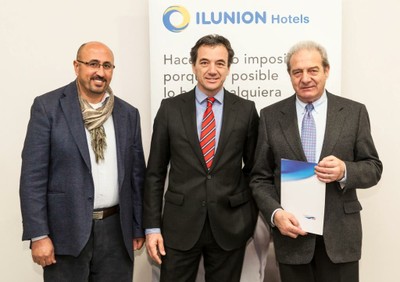 De izquierda a derecha, Amer Hijazi, José Ángel Preciados y Ramón Mayo