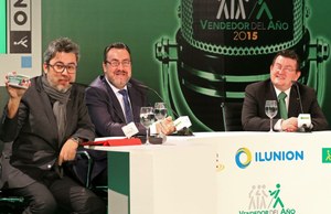 Juanma Ortega, Miguel Carballeda y Ángel Sánchez, en la mesa desde la que se condujo el acto