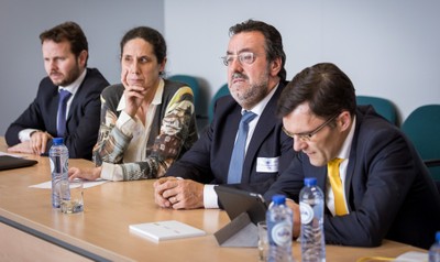 De izquierda a derecha, Javier Güemes, Ana Peláez, Miguel Carballeda y Alberto Durán, durante su exposición en Bruselas