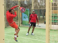 Disputa de un partido de pádel en las instalaciones deportivas de Somontes