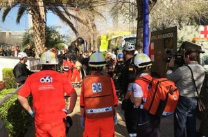 Cámaras de TV y otros medios de comunicación, expectantes durante las tareas de rescate
