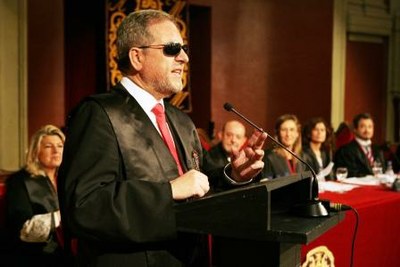 Intervención de Rafael de Lorenzo en el Ateneo, tras recibir su galardón