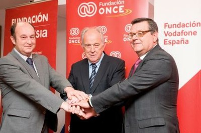 Convenio Fundaciones ONCE, Vodafone y Universia