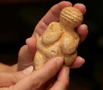 Réplica de la Venus de Willendor