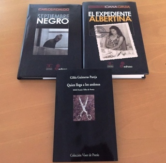 Fotografía conjunta de los tres libros premiados