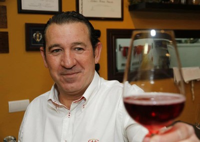 Antonio Pacheco brinda por la vida