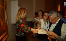 Escena del arranque de una de las visitas a La Alhambra