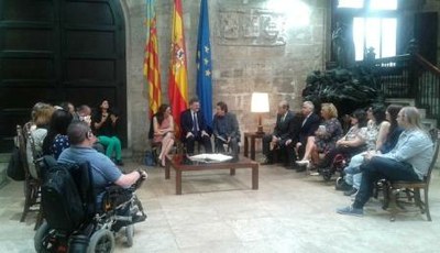 Los responsables del Gobierno valenciano y del CERMI autonómico, reunidos en el Palacio de la Generalitat