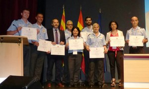 Los vigilantes catalanes posan con sus reconocimientos oficiales