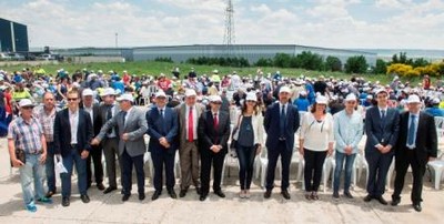 Patricia Franco, junto a los representantes de DHL e ILUNION, en las instalaciones de Quer 