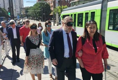 Visita a las instalaciones del tranvía de la capital vizcaína