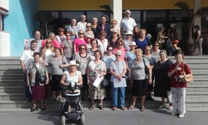 El grupo a las puertas del Museo Alborania