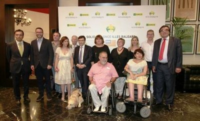 Foto de familia de los galardonados en Baleares