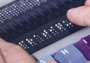 Detalle de línea braille