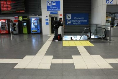 Pavimento adaptado en Metro de Madrid