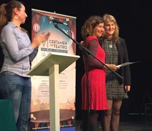 Loli Robles recoge su premio