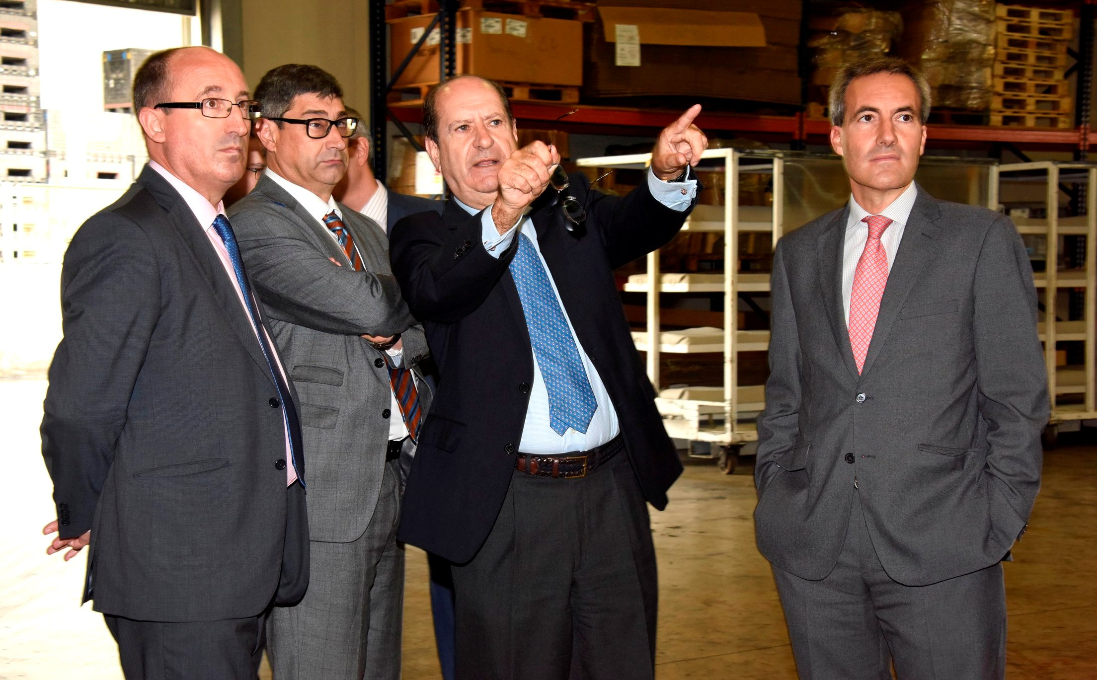 De izquierda a derecha, Julio Miguel, José Luis Pinto, Miguel Lamas y Alejandro Oñoro durante la visita a las instalaciones