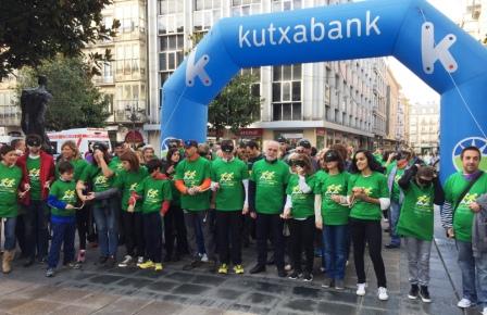 Salida de la carrera en el corazón de Vitoria-Gasteiz