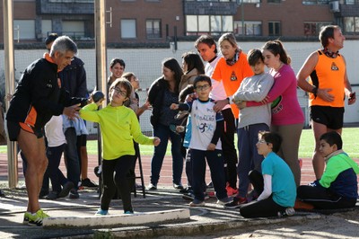 Los más jóvenes también probaron con el lanzamiento