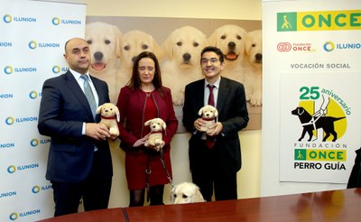 De izquierda a derecha, Antonio José Barea, Matilde Gómez y Andrés Ramos, en la presentación del acuerdo