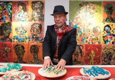 El artista afiliado Malatesta y algunas de sus obras