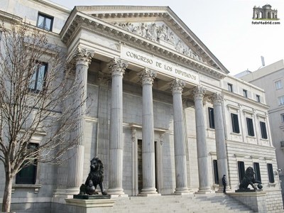 Entrada principal del Palacio del Congreso en Madrid