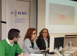 Sabina Lobato (primera por la derecha), durante su intervención en la jornada