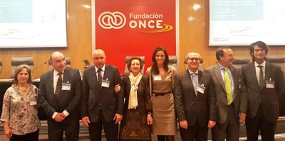 Foto de familia de los participantes en la Jornada de Quirónsalud