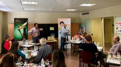 Partipantes el curso de cata de vinos