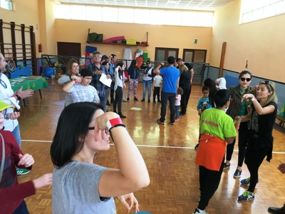 Participantes en una de las actividades de la jornada